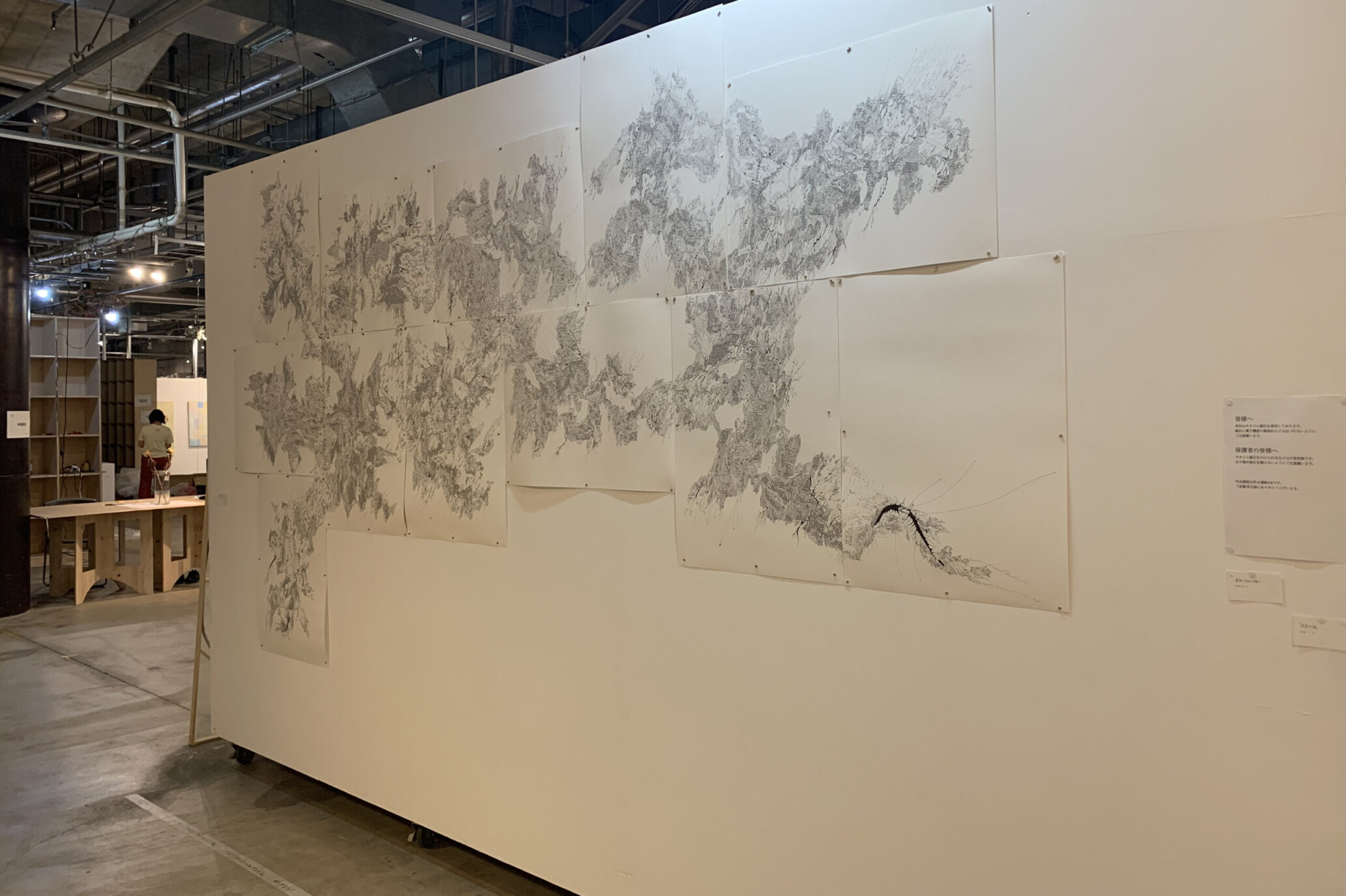 アートポスター：７７石組と純白のタチアオイ アートポスター：77石組と純白のタチアオイ アートポスター